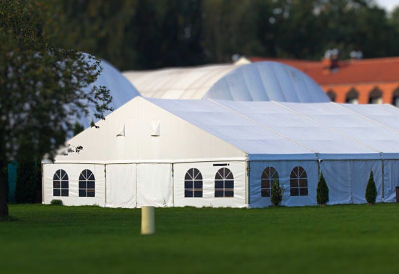 Tent Dimensions for 100 Guests